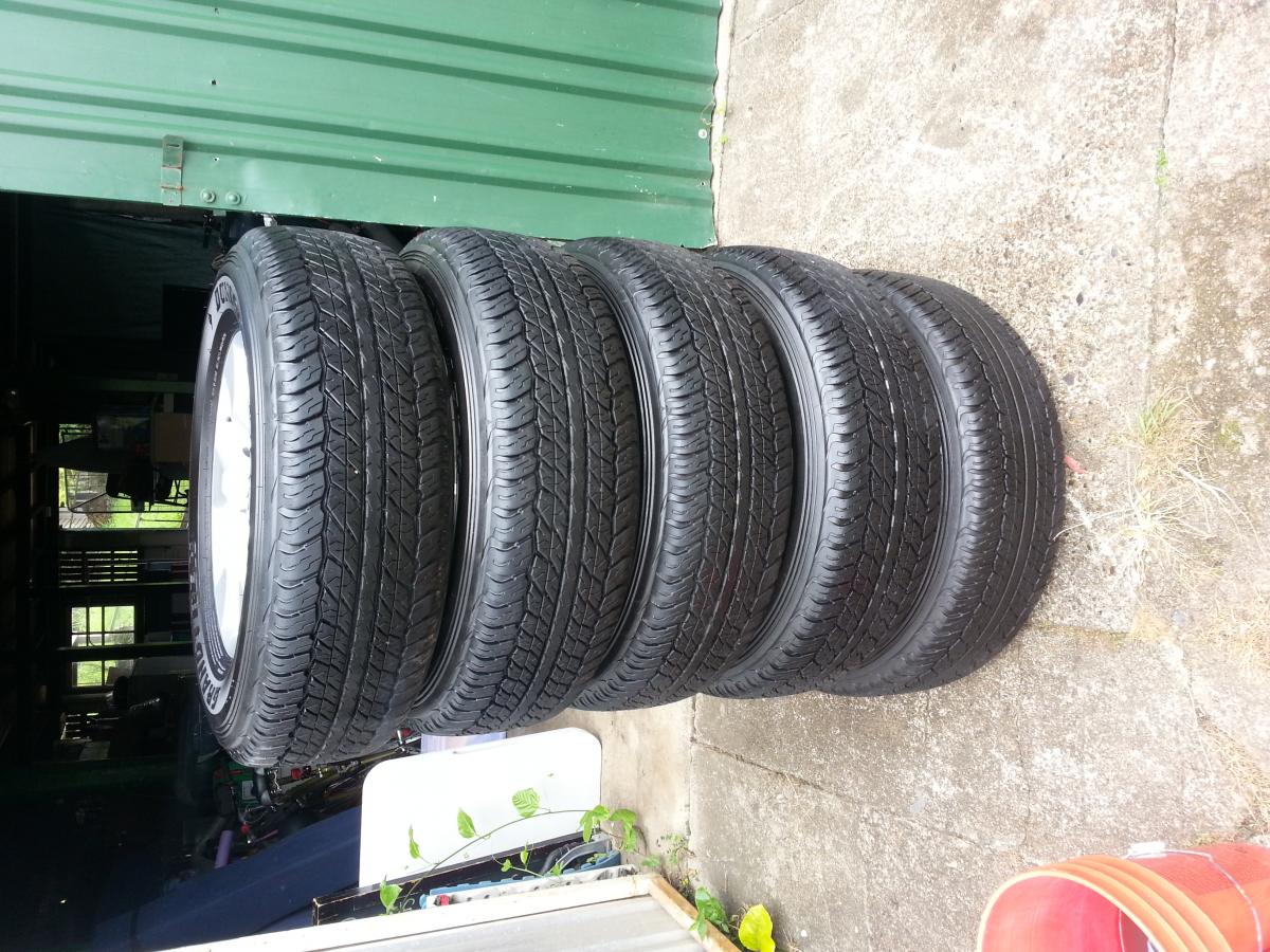 5X TOYOTA LAND CRUISER PRADO 150 WHEELS + DUNLOP GRANDTREKS 245/70/R17