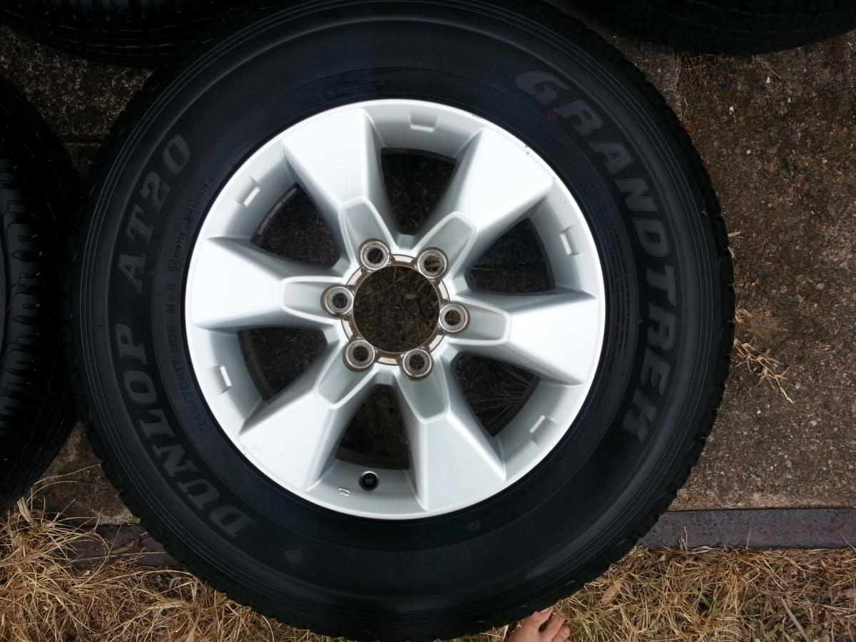 5X TOYOTA LAND CRUISER PRADO 150 WHEELS + DUNLOP GRANDTREKS 245/70/R17